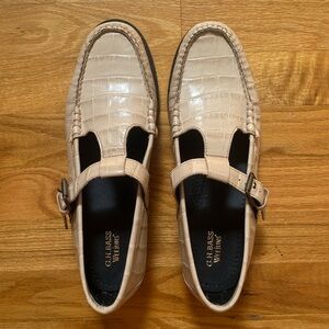 GH Bass Weejuns in crème croc leather